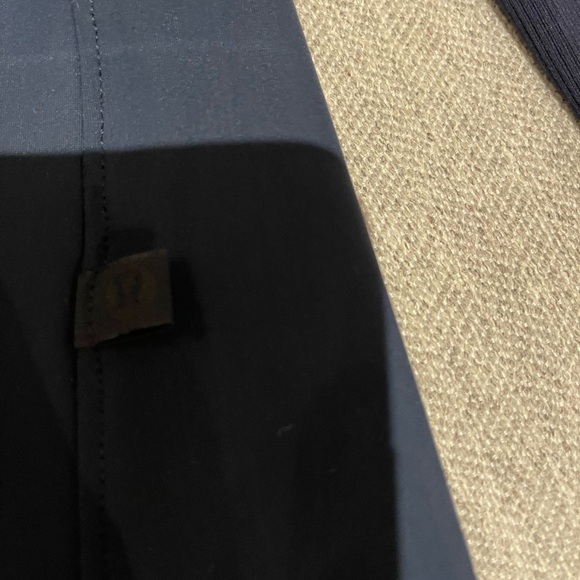 Lululemon blouse nwot​​​​​​​​​ - Picture 5 of 7